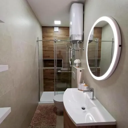 公寓 Family-friendly With Swimming Pool Okrug Gornji, Ciovo - 22587