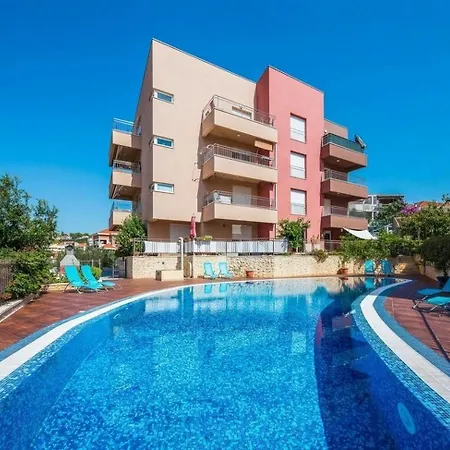 Family-friendly With Swimming Pool Okrug Gornji, Ciovo - 22587 Апартаменты *