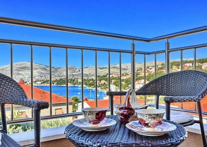 Family-friendly With Swimming Pool Okrug Gornji - Ciovo - 22587 شقة