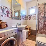 Family-friendly With Swimming Pool Okrug Gornji - Ciovo - 22587 Apartment
