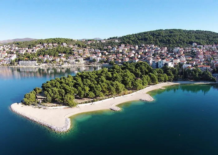 Family-friendly With Swimming Pool Okrug Gornji - Ciovo - 22587 * Trogir