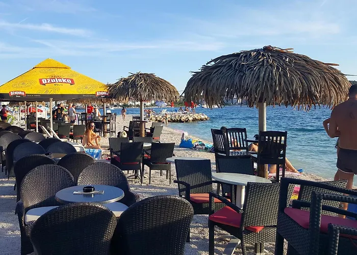 Family-friendly With Swimming Pool Okrug Gornji - Ciovo - 22587 Apartmán Trogir